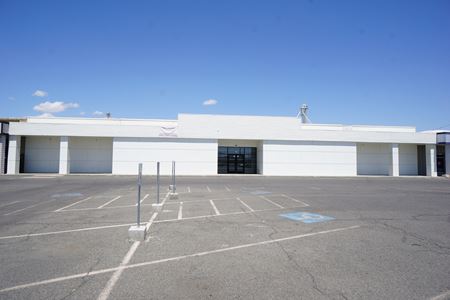 Preview of Retail space for Rent at 1710 East Gregory Avenue