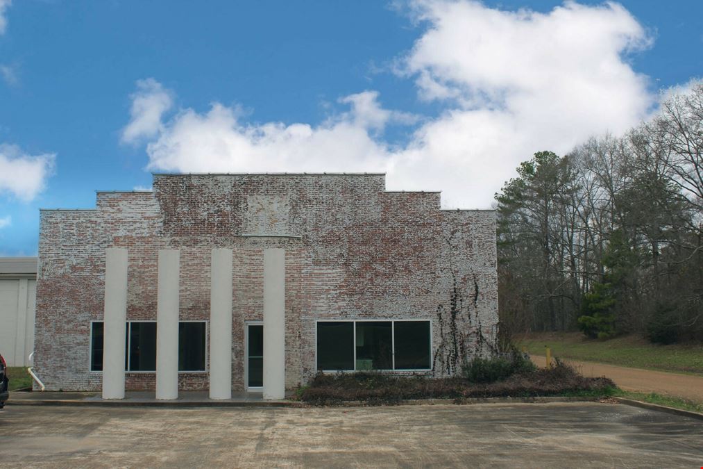 245 Flowood Drive - "The Columns" Buildings