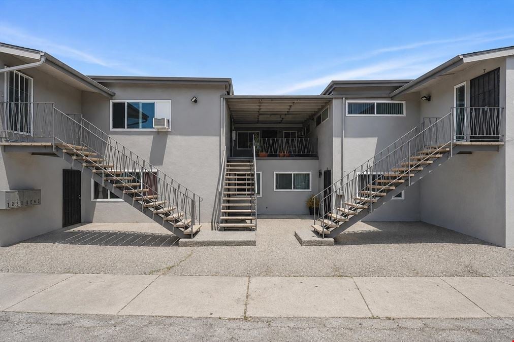 324 E. Leatrice Ln