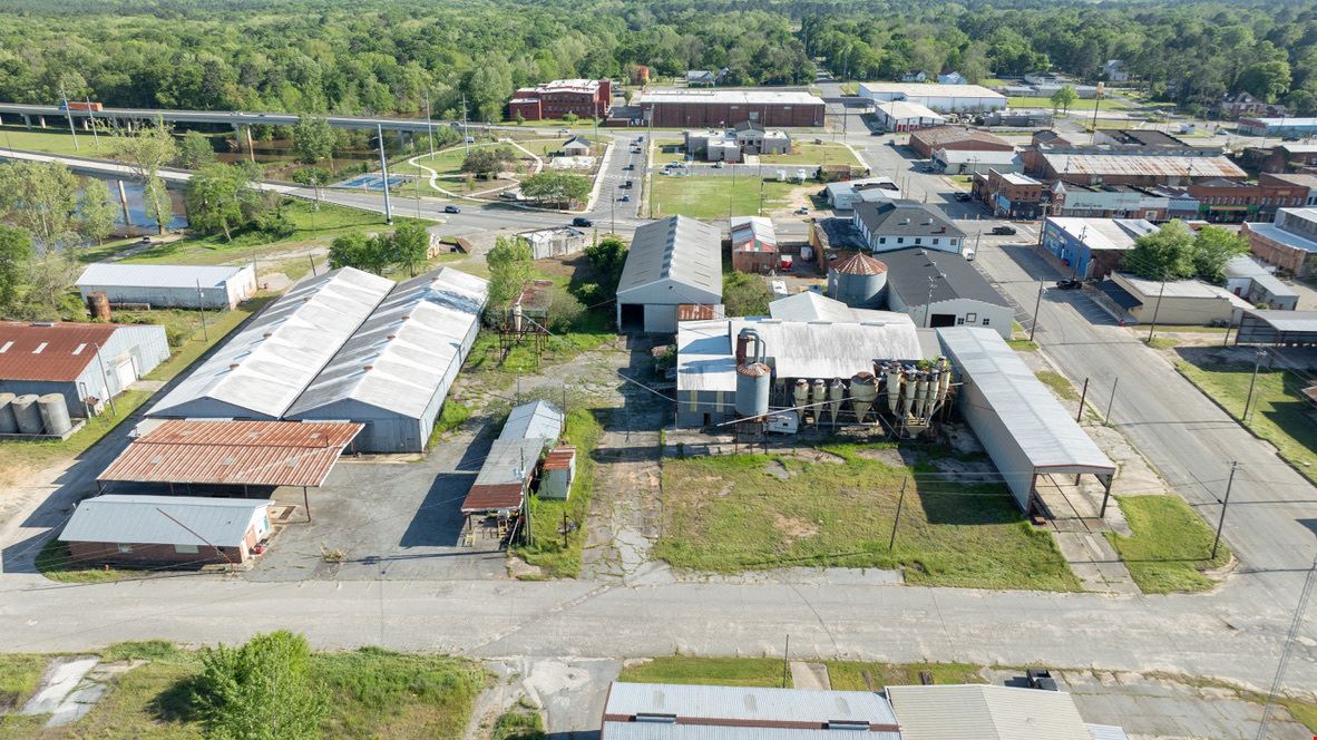 Hawkinsville, Georgia - Cotton Warehouses/Gin