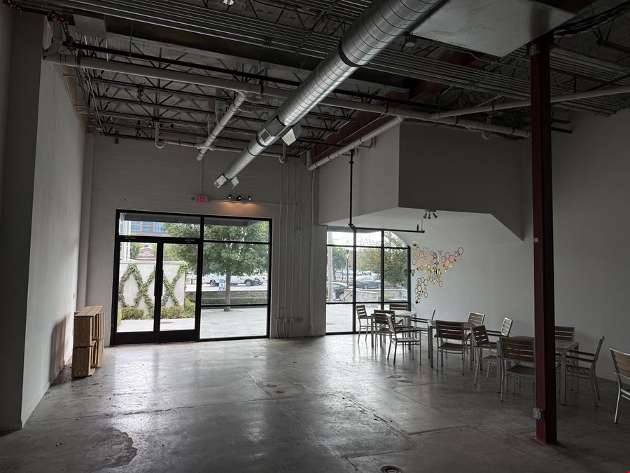 201 E 2nd St - Mixed Use