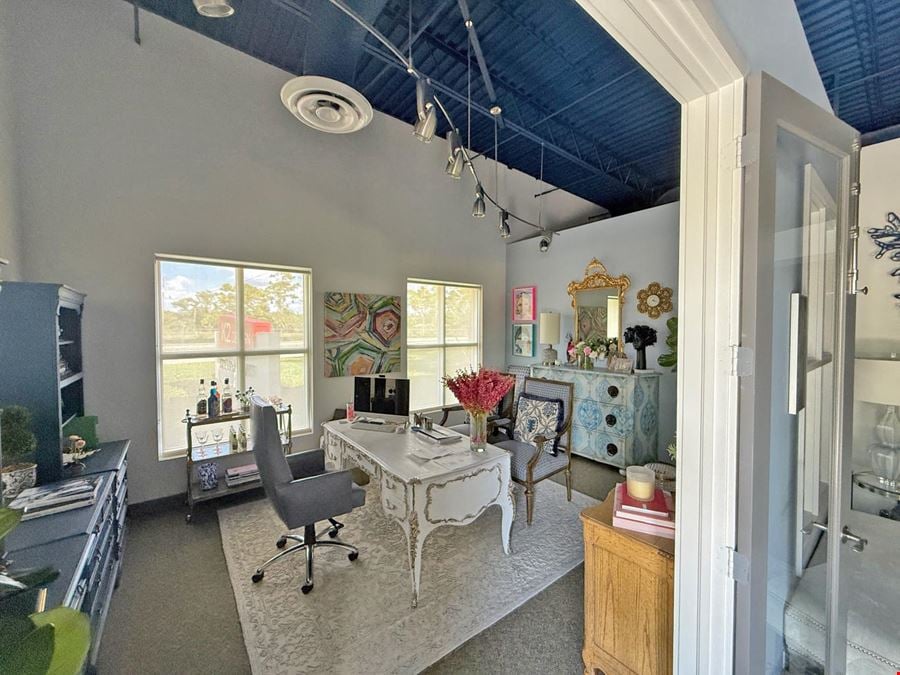 25081 Bernwood Dr