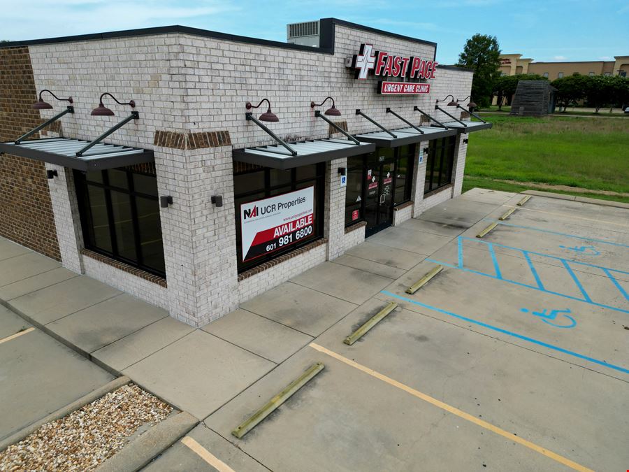 3,600 SF Retail/Medical Building for Sublease | West Point, MS
