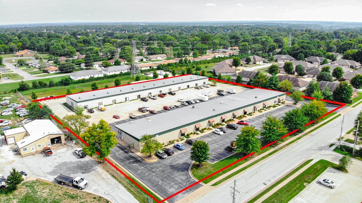 1,500 SF Warehouse / Office Space For Lease in Southwest Springfield