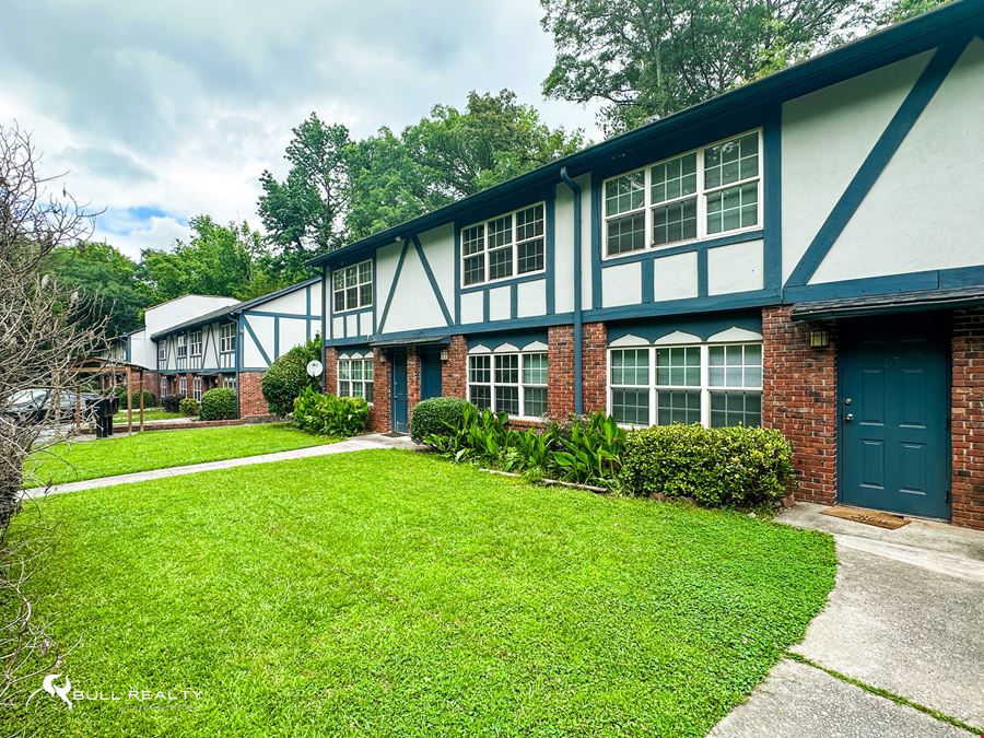 Value-Add Opportunity with Attractive Assumable Debt | 41 Units | 7.4% Cap Rate