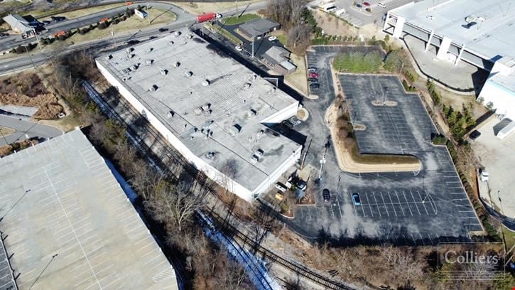 Office / Flex / Redevelopment Opportunity in Nashville
