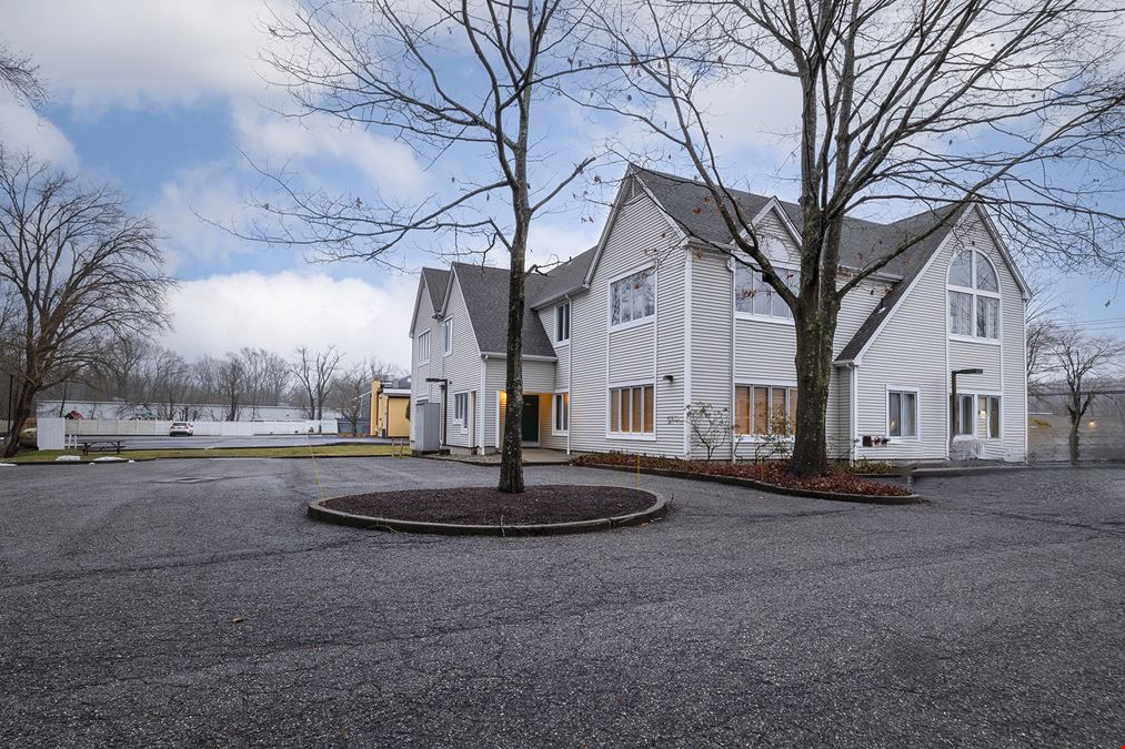 898 Ethan Allen Hwy Private Suites