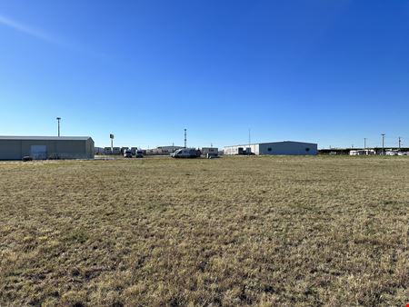 Preview of commercial space at 4326 Burl Harris Dr.