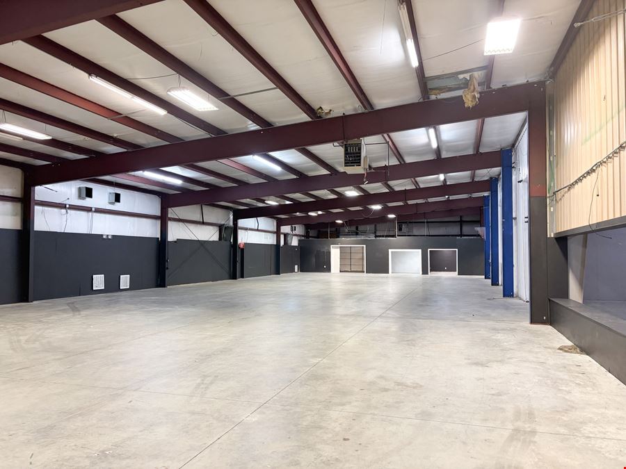 13,500 to 26,000 SF Office/Warehouse for Lease