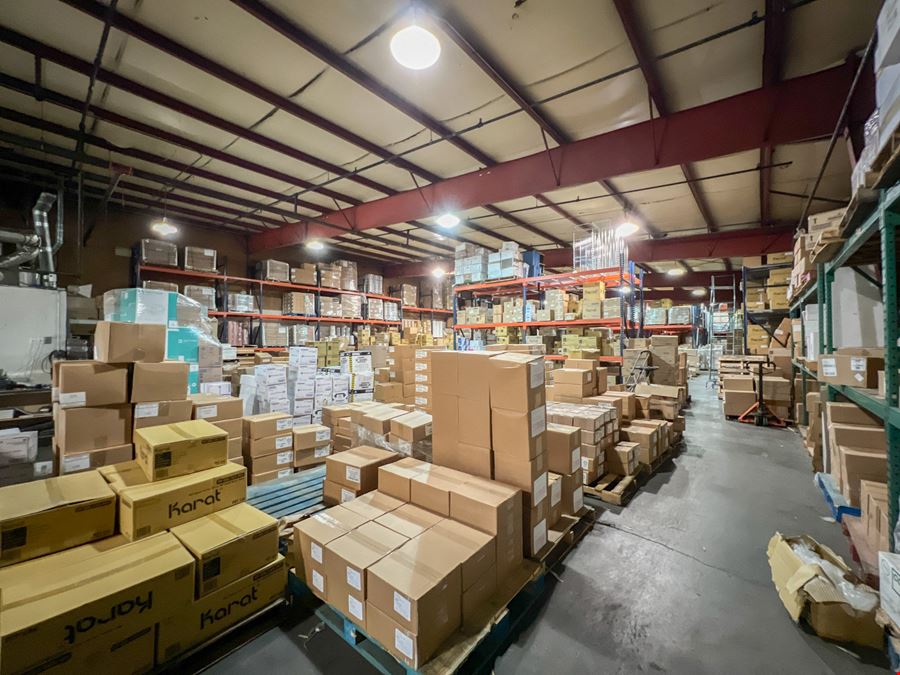 ±21,600 SF Income-Producing Warehouse and Office in Industrial Elmwood