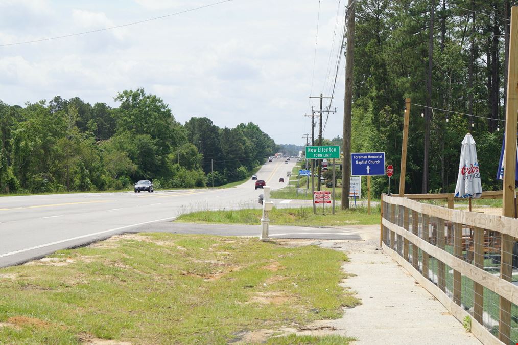 Signalized Hard Corner, New Ellenton, SC