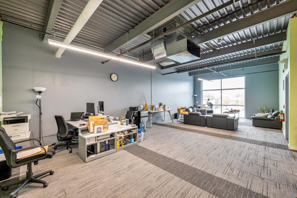 Unit 106 – 23288 Fraserwood Way