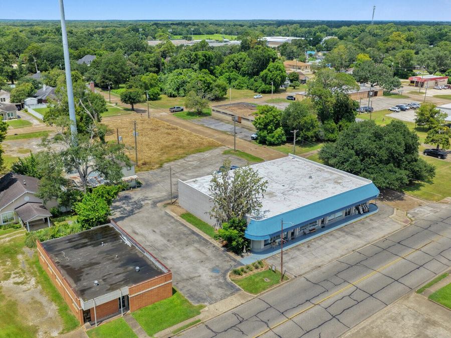 623 N Main St