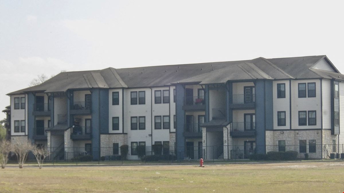 902 S Palm Court, Harlingen, Texas