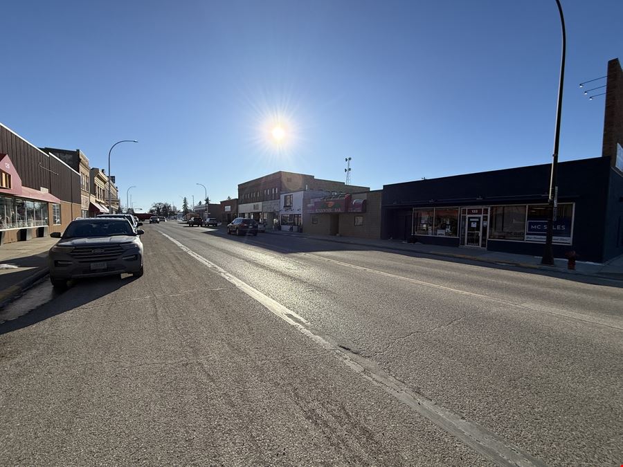 Breckenridge, MN Bar