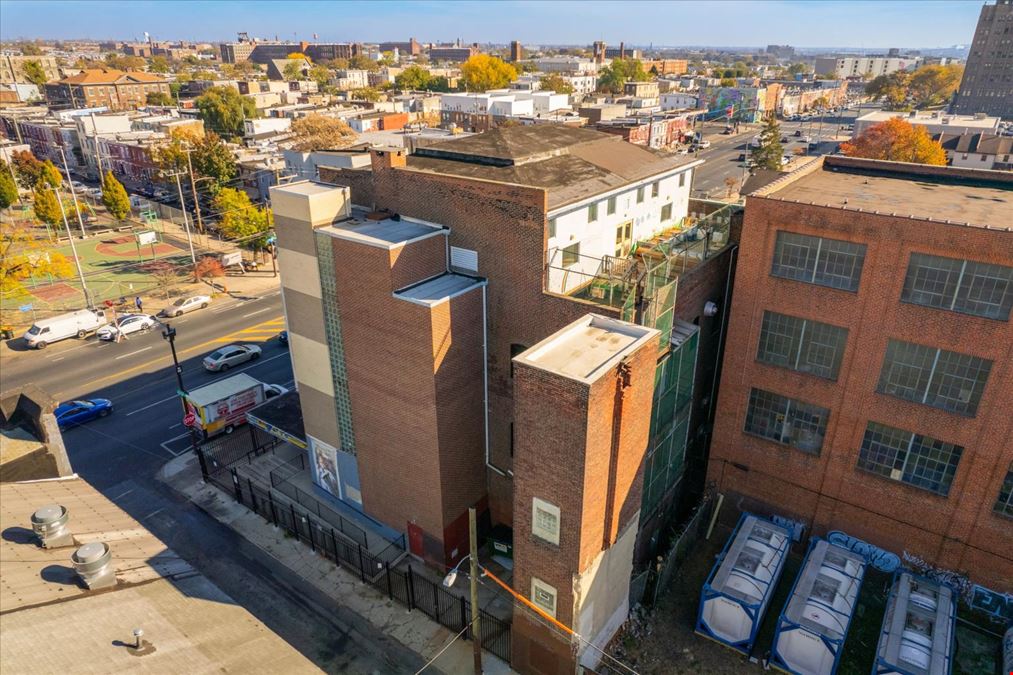 18,720 SF Corner | Motivated Seller | 5% Seller Financing!
