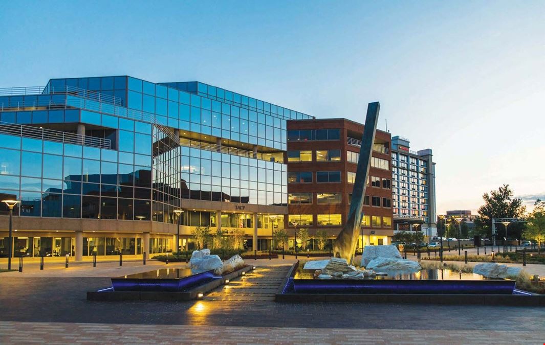 Canal Center Plaza