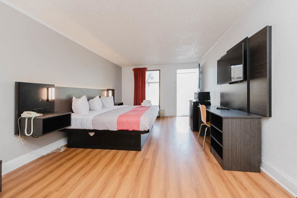 Motel 6 + Studio 6