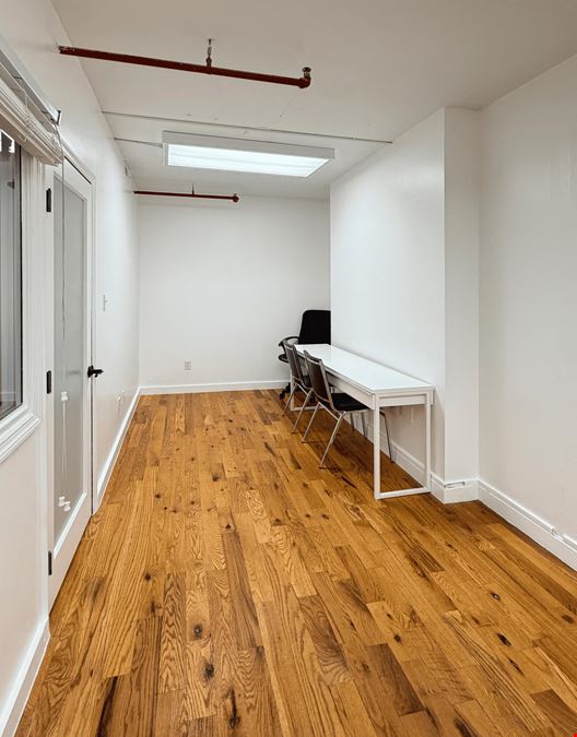 1,200 SF | 527 Court Street | Flexible Carroll Gardens Built-to-Suit 2nd Floor Office for Lease