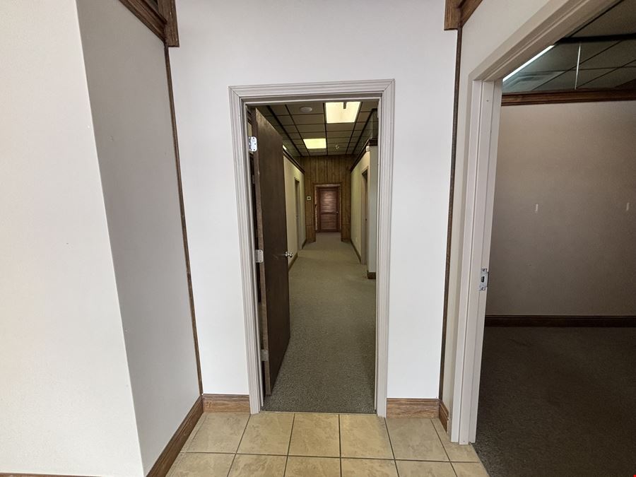 820 N Main St