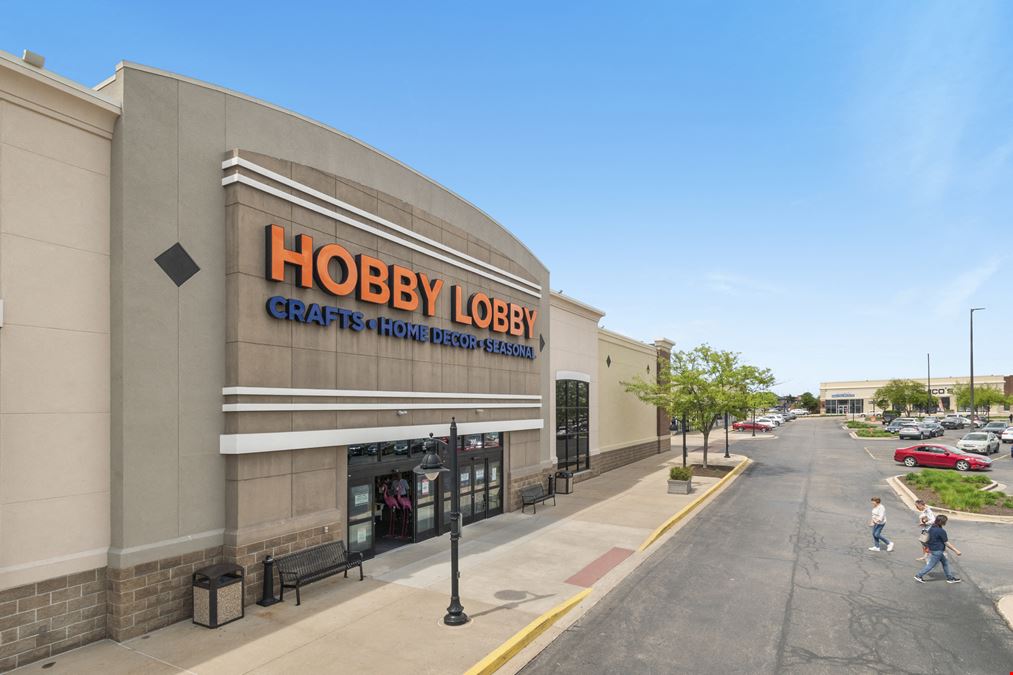 Shoppes at College Hills