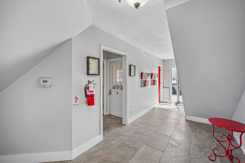 2313 Rocklyn Dr