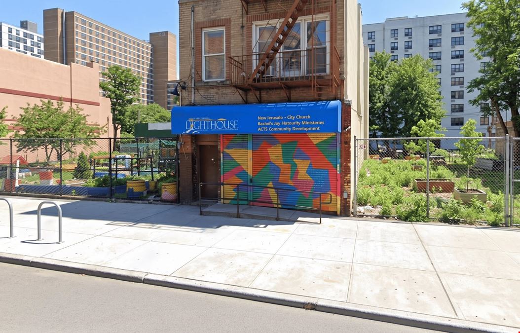 1,000 SF | 2114 Mermaid Avenue | Prime Coney Island Retail Space W/ Floor-to-Ceiling Windows for Lease