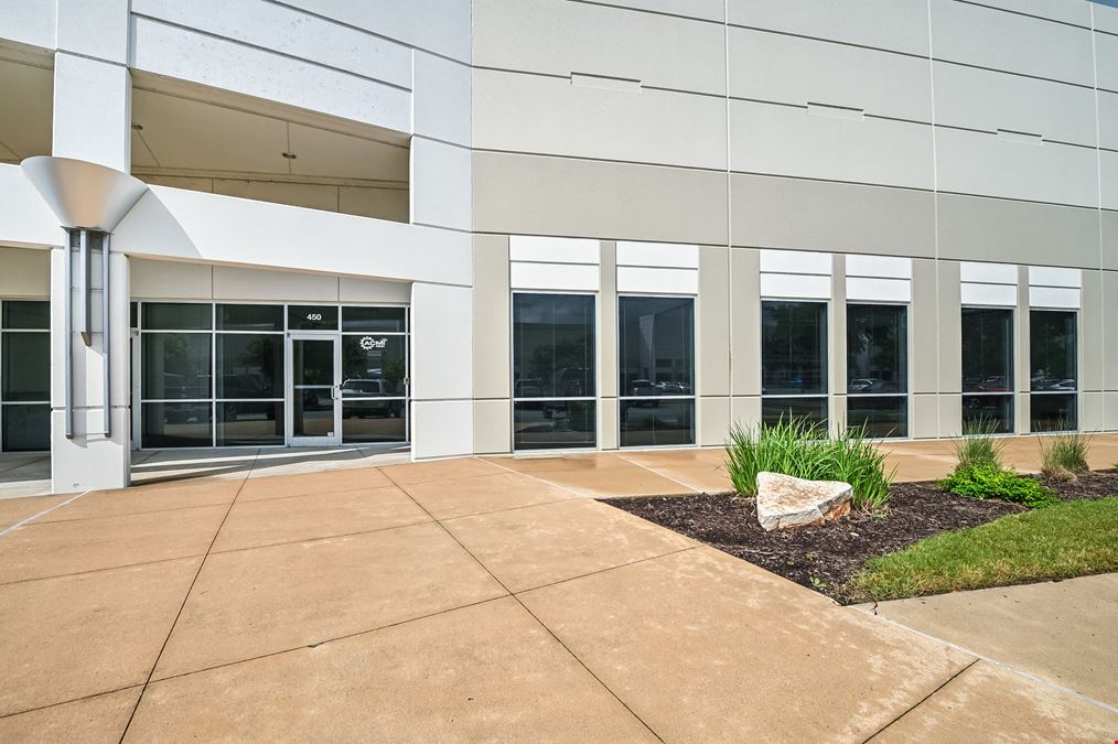 Airport Commerce 4 - Suite 450