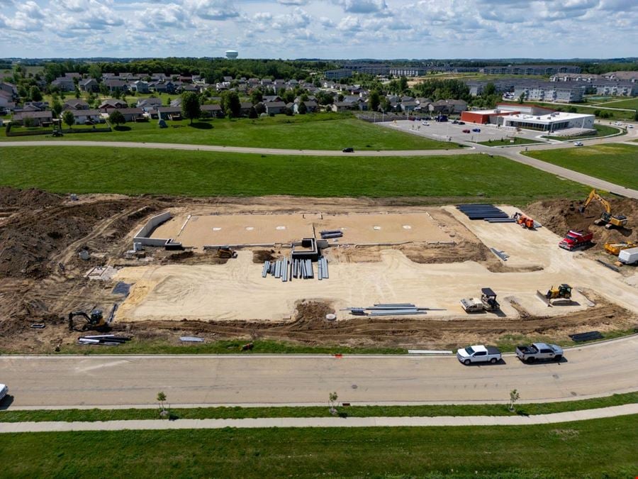 3629 Sarah Place NW - West Circle Drive Retail Plaza