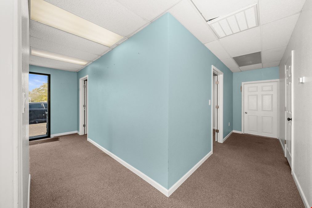 1211 W Northwest Blvd