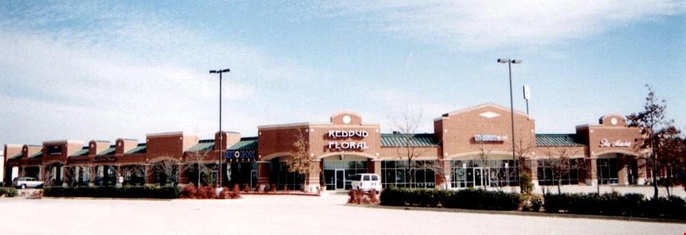 Redbud Plaza