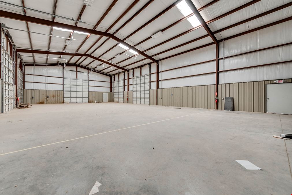 5 Bay Shop w/ Wash-Bay 1 Mile to Interstate 20