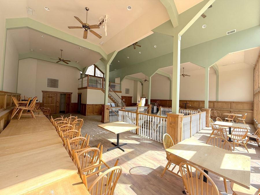 Retail Building in the heart of Chimney Rock Village