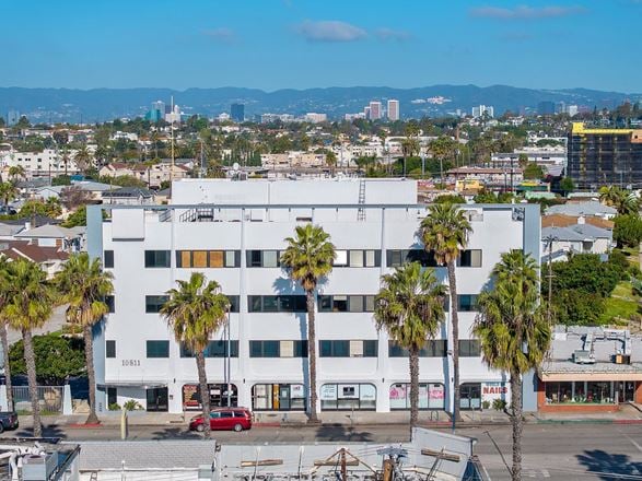 Preview of Office space for Rent at 10811 Washington Blvd