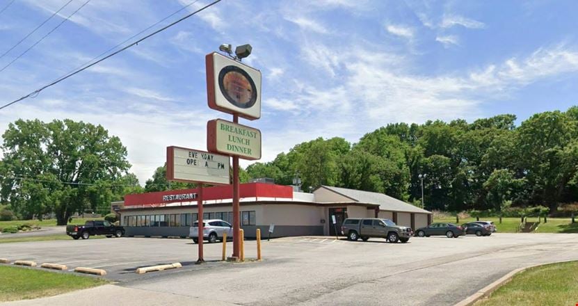 Preview of Retail space for Sale at 118 10th St W