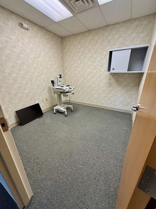 3,010 SF | Medical Office Space | 5022 Old Godsey Ln., Hixson, TN