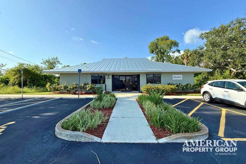 Stand Alone Building Zoned CG w/ 2,640 sf +/-