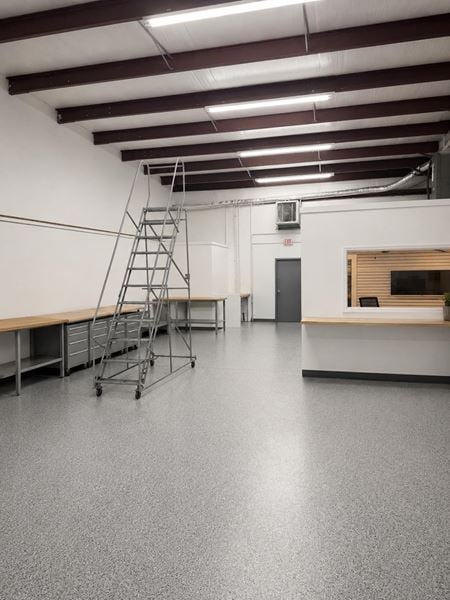 Preview of Industrial space for Rent at 427 State Road 207