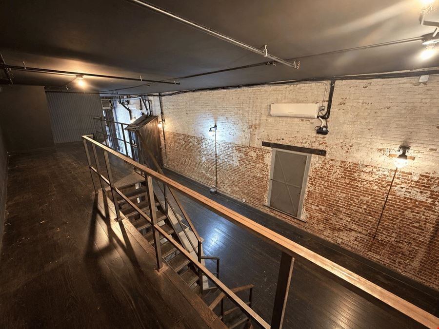 900 SF | 64 Washington Avenue | Clinton Hill Ground-Floor Retail/Office Space With 16 FT Ceilings for Lease