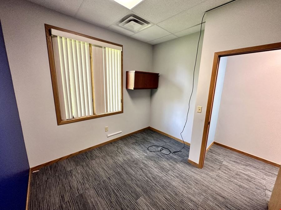 Lake Lansing Road Professional Office Space
