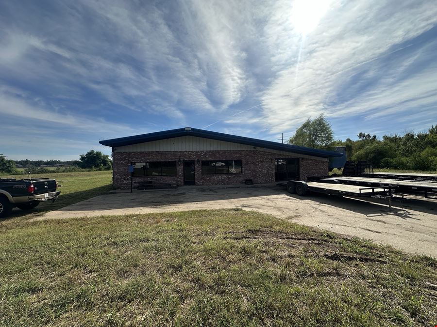 7890 Highway 165