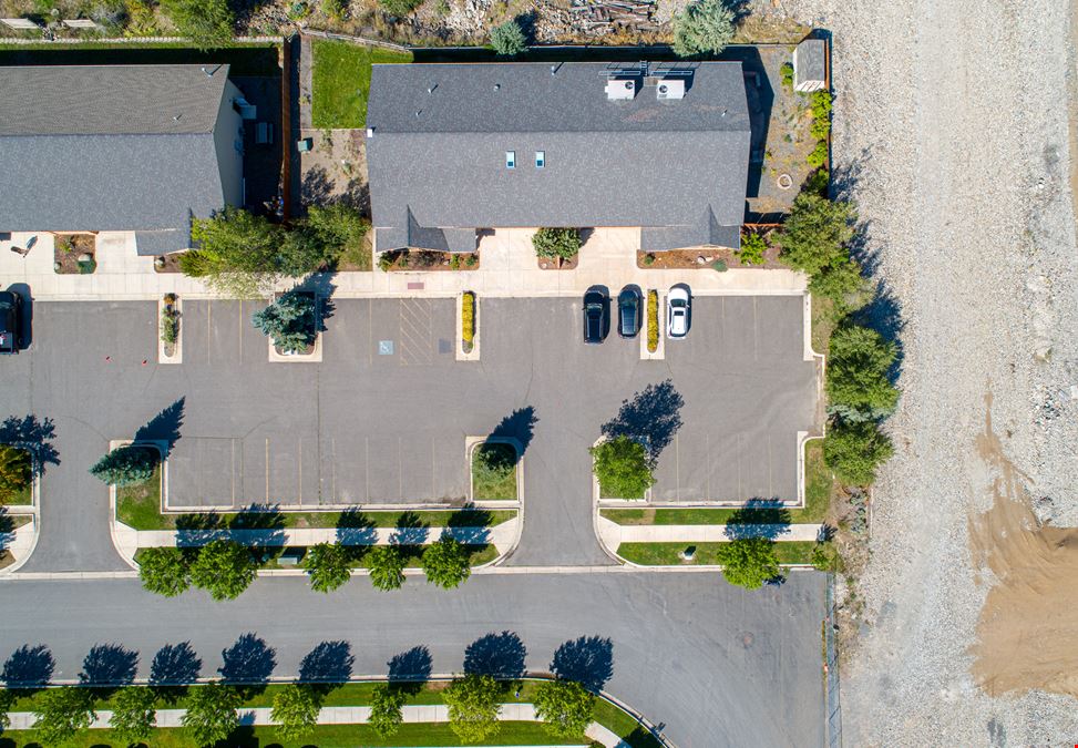 3390 Colton Dr