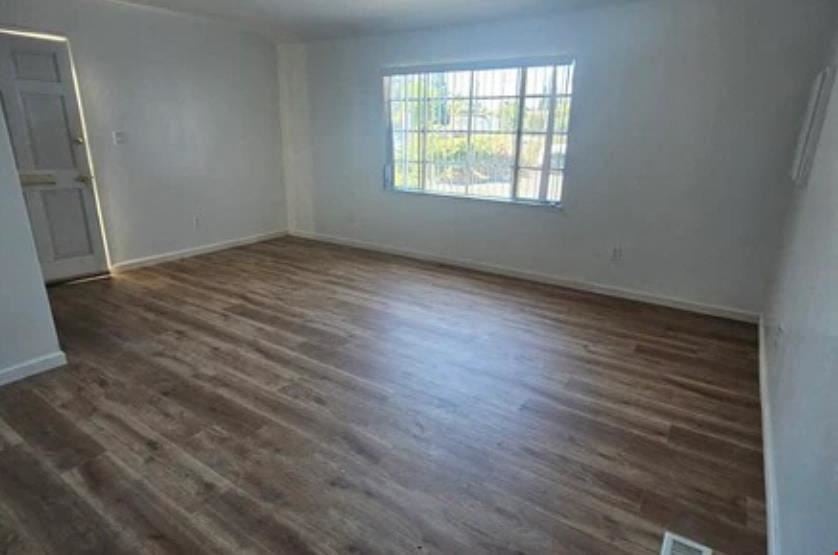 3135 Clayton Rd