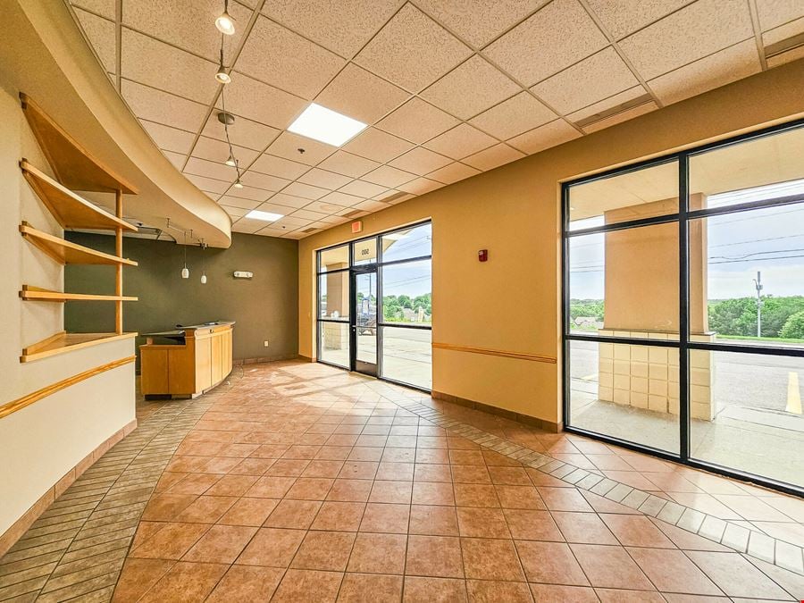 Turnkey Vet Clinic for Lease