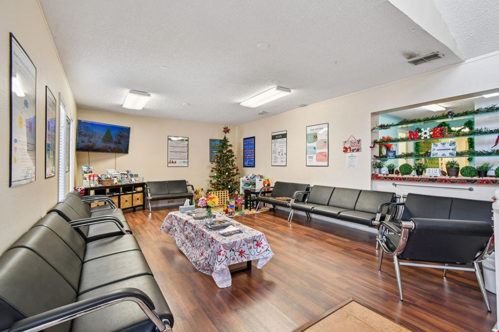 108 4th Ave S
