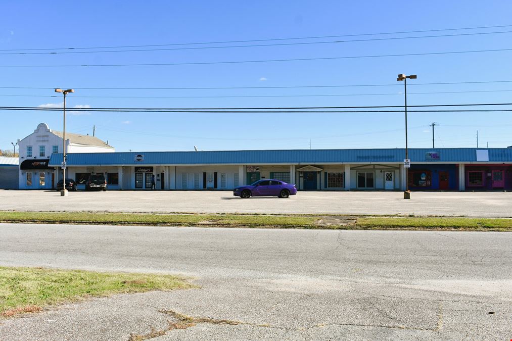 LaCroy Plaza - 3637 Debby Dr.