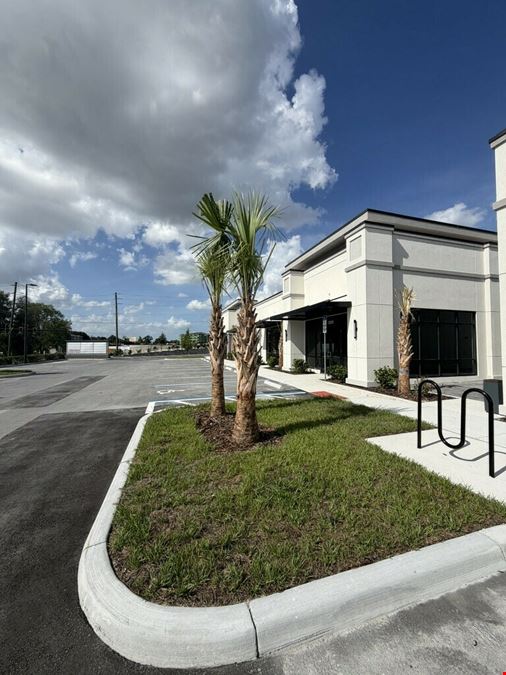 Lake Carter Exchange, Building 5