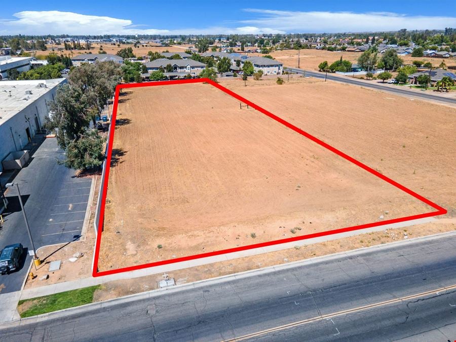 ±1.59 Acres of Prime Retail Land off CA-99 in Madera, CA