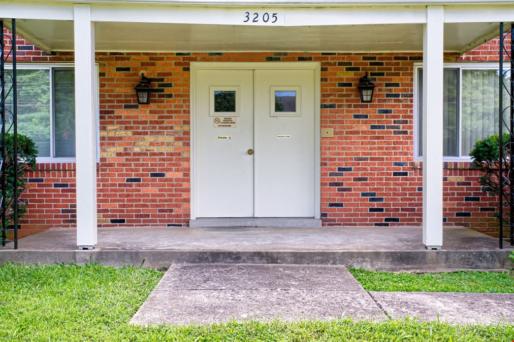 3205 Orchard Manor Circle