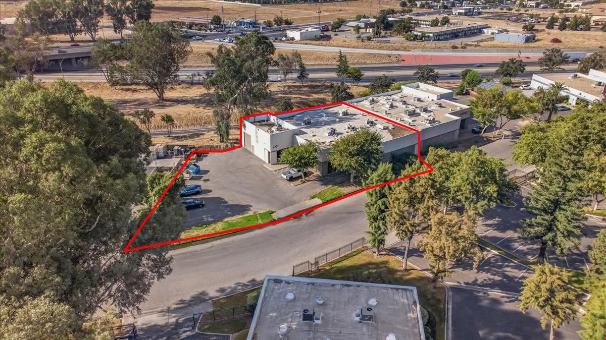 ±8,100 SF Freestanding Building w/Office + Warehouse Space For Lease